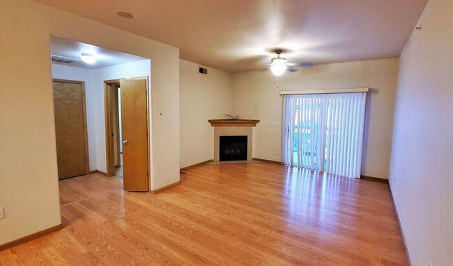 Building Photo - $1,450 | 2 Bedroom, 2 Bathroom Condo | Pets Negotiable | Available for August 1st, 2026 Move In!