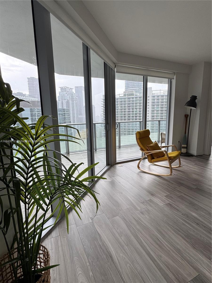 Building Photo - 1300 Brickell Bay Dr