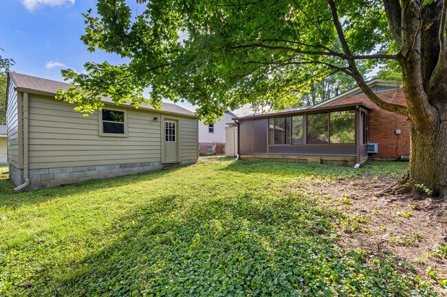 Building Photo - 2125 Talisman Rd