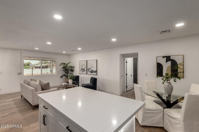 Building Photo - 1132 N 74th St