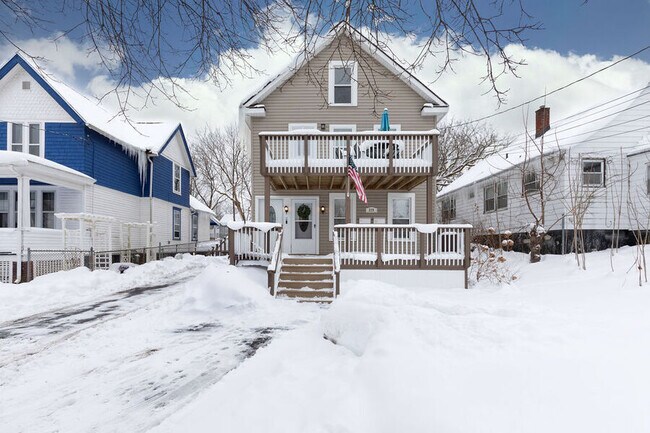 Building Photo - 219 Emerson Ave