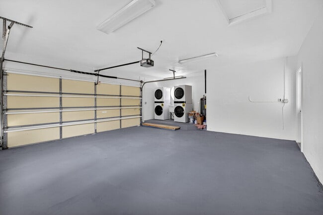 Building Photo - 4442 Sea Grape Dr