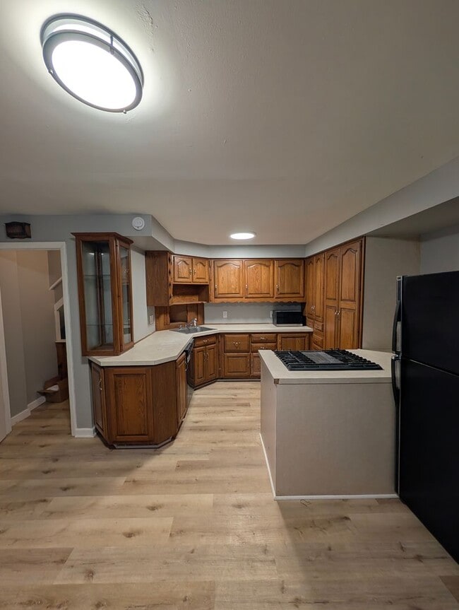 Building Photo - Freshly Remodeled 3 Bedroom House