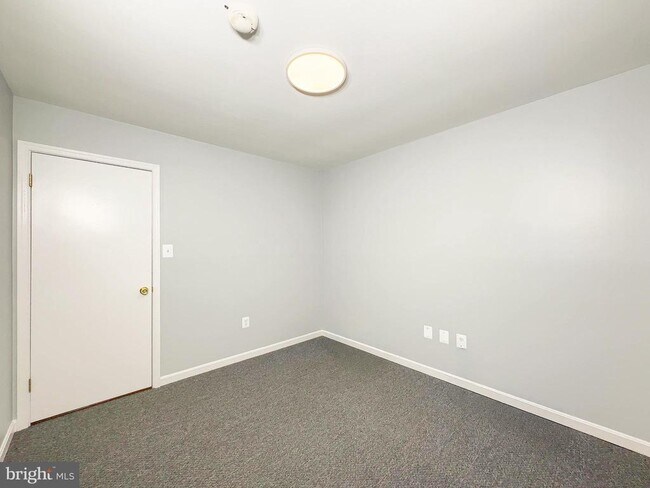 Building Photo - 9206 Lorelei Ct