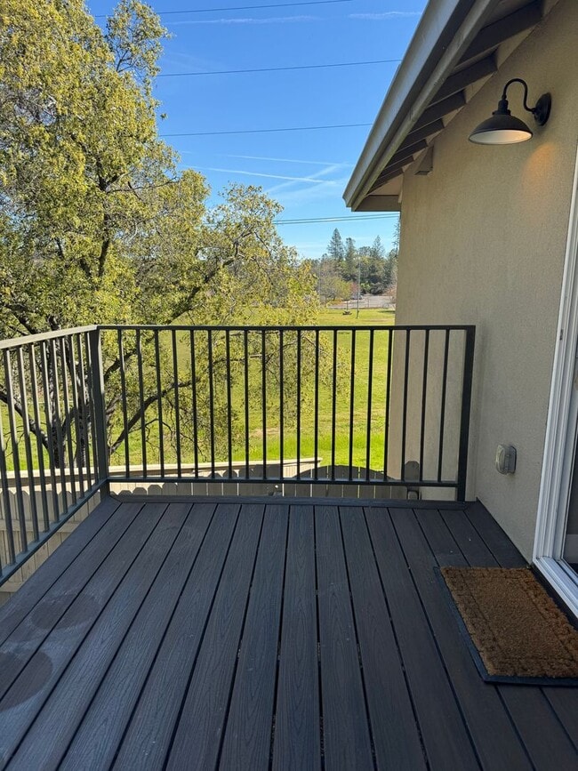 Building Photo - Sacramento St