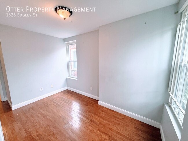 Building Photo - 1625 Edgley St