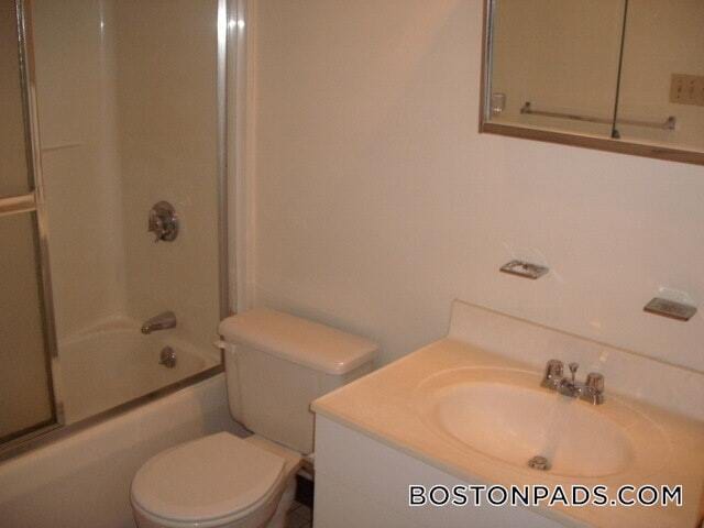 Building Photo - 81 Essex St