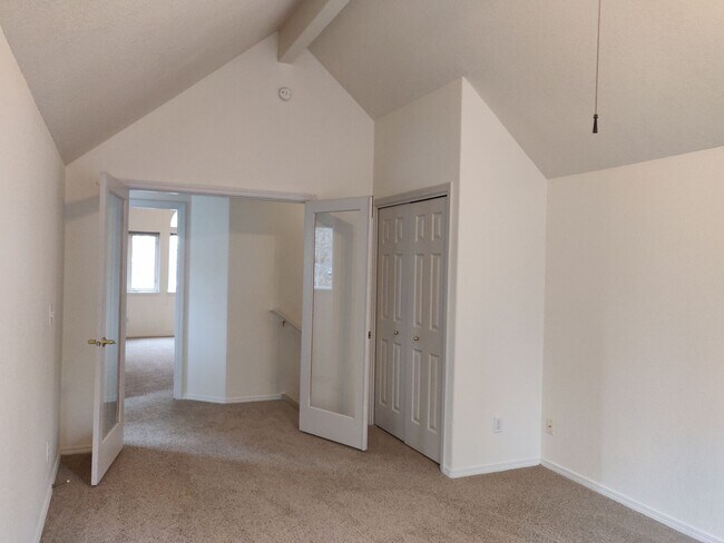 Building Photo - Spacious and charming, this two-story 4 be...