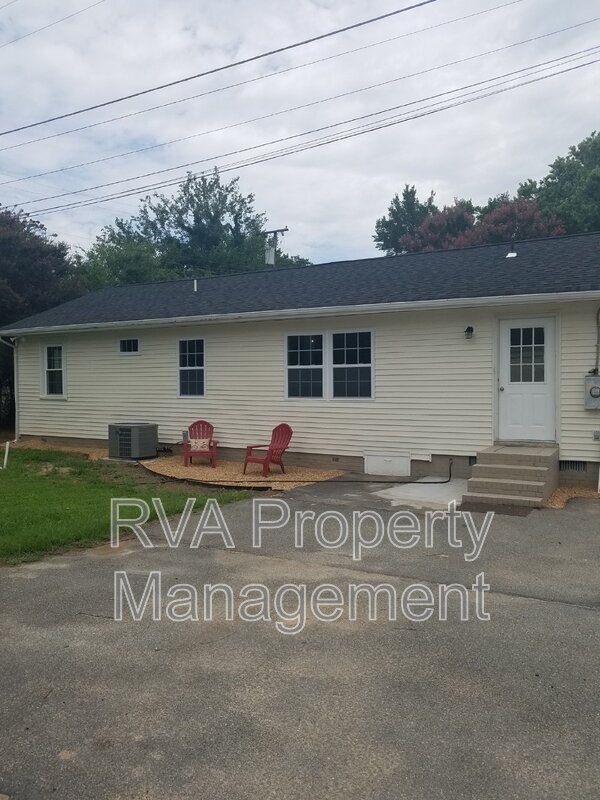 Building Photo - 13 W Berry St