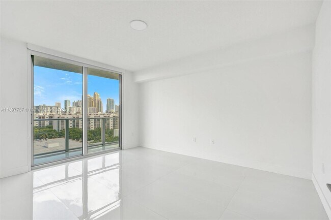 Building Photo - 330 Sunny Isles Blvd