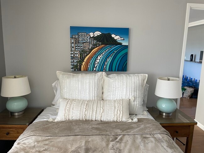 Master Bedroom with queen size bed. - 1521 Alexander St