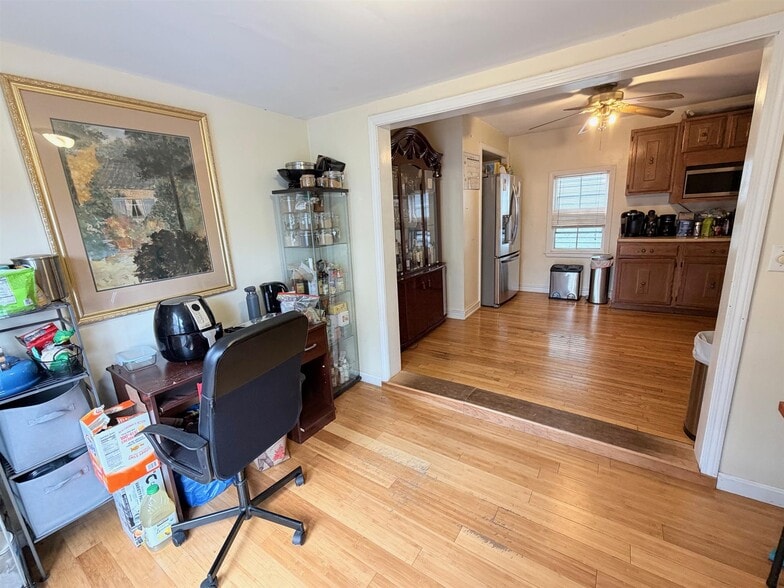 Building Photo - 4 Saint Mary Rd