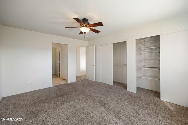 Building Photo - 8733 Sunset Breeze Dr