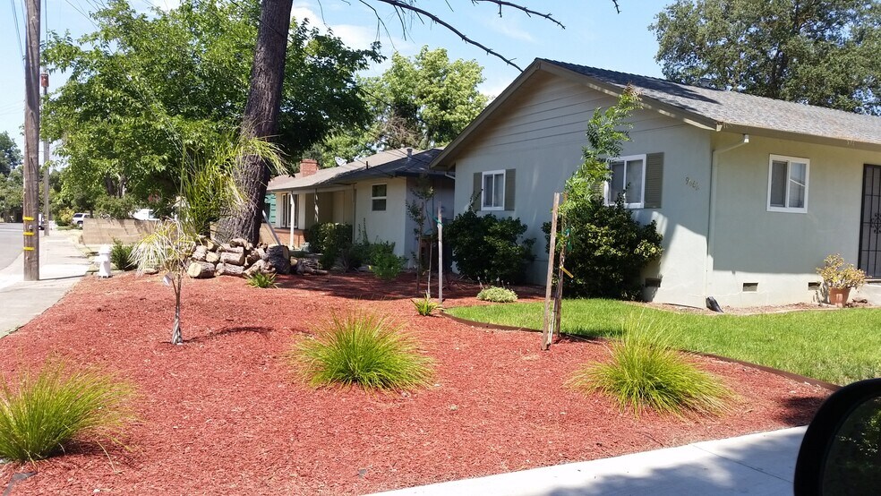 front view of property - 9662 Eisenbeisz Street Unit A
