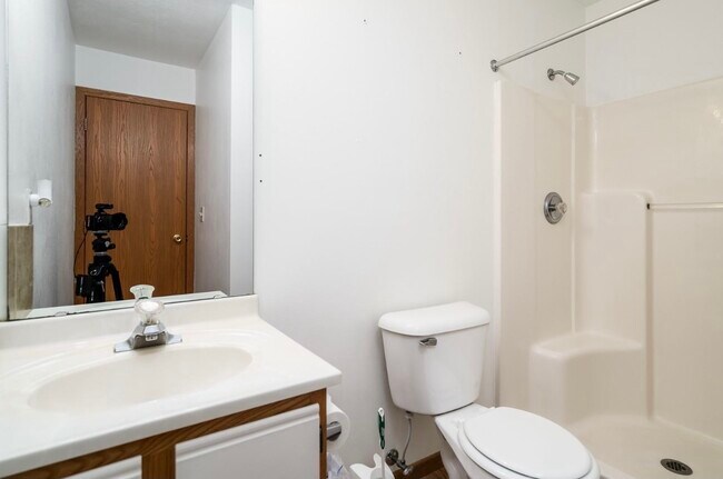 Building Photo - 7539 Creek Bend