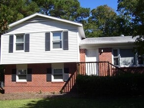 Building Photo - 702 62nd Ave N