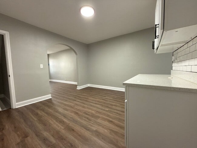 Building Photo - cozy 2 bedroom house in Baltimore