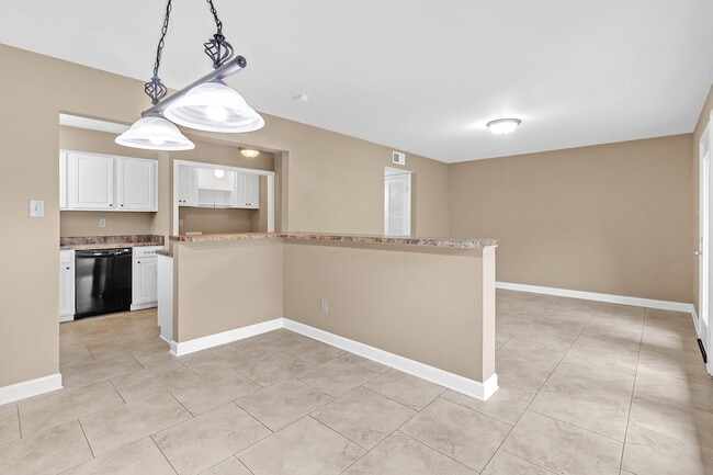 Building Photo - 7523 Bavarian Dr