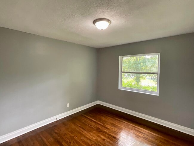 Building Photo - 2717 Margaret Ct