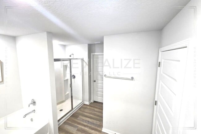 Building Photo - Smart 4 Bd / 2 Ba Home in West Mobile Gate...