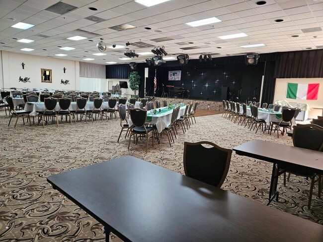 Building Photo - 4725 Lucerne Lakes Blvd E