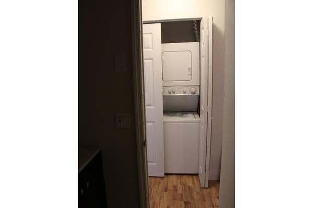 Building Photo - 1406 Arpeika St