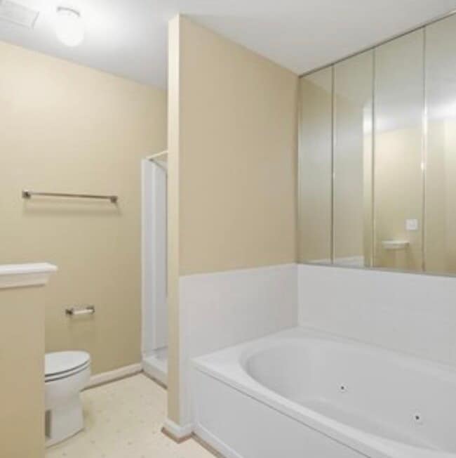 Building Photo - 682 Windbrook Cir