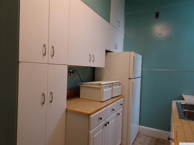 Building Photo - 549 NY-23B