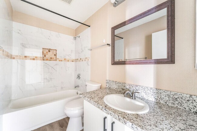 Building Photo - Stylish & Cozy Home with Fireplace in Gated Community!