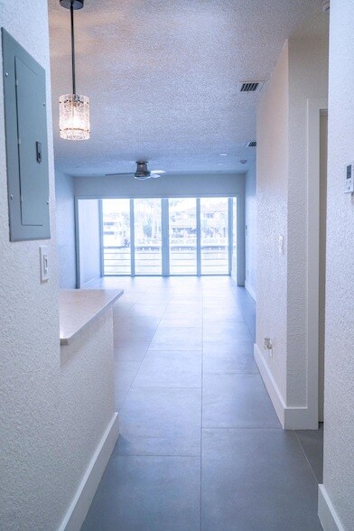 Building Photo - 3605 NE 32nd Ave