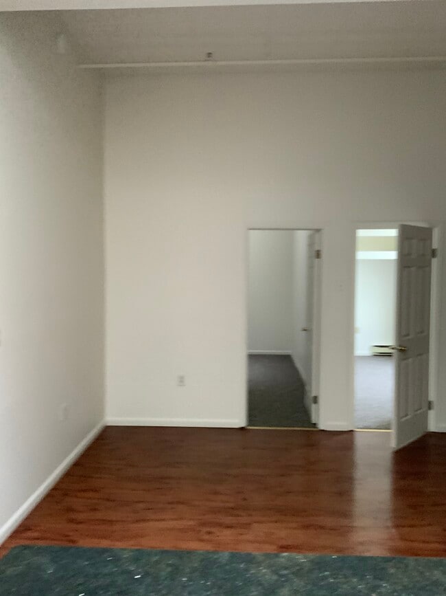 Building Photo - 368 Broadway