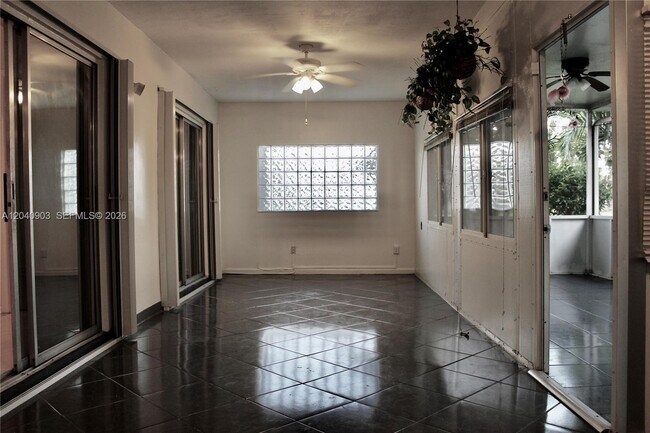 Building Photo - 6810 NW 70th St