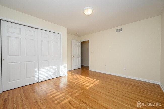 Building Photo - 601 St Marks St