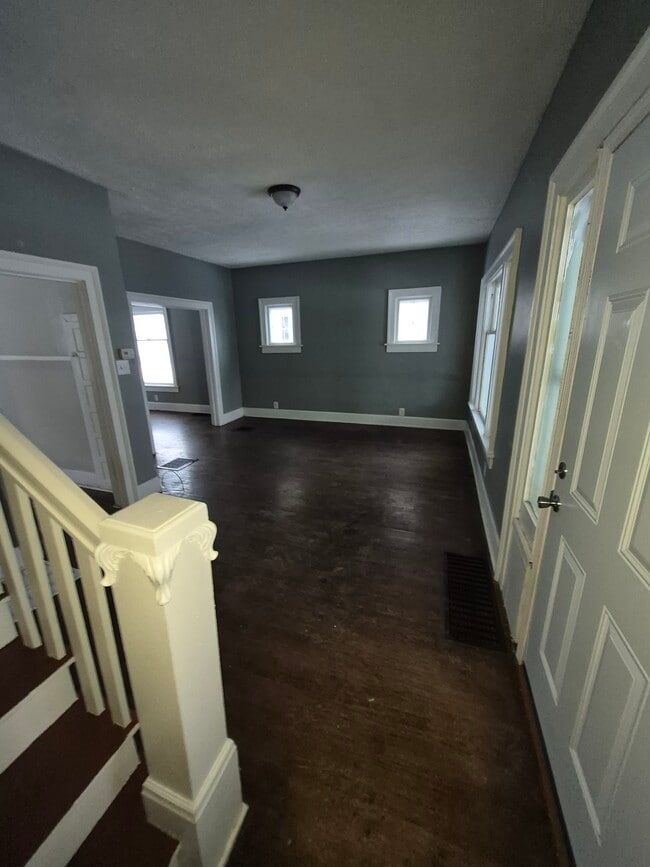 Building Photo - 565 Garfield Pl