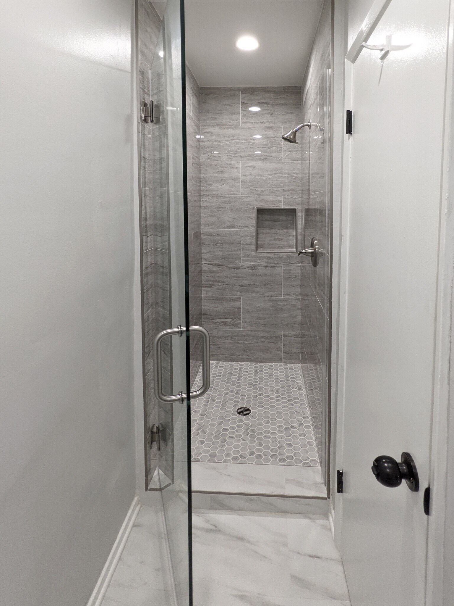 Building Photo - 458 S Oakhurst Dr