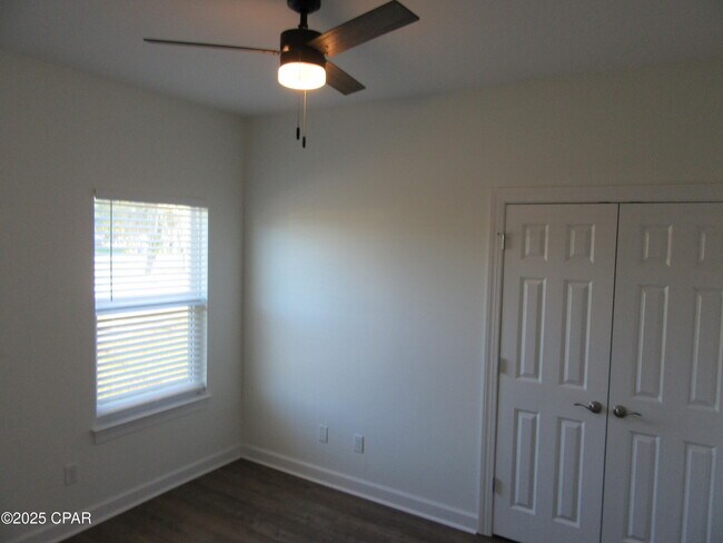 Building Photo - 2811 N Panama Ave