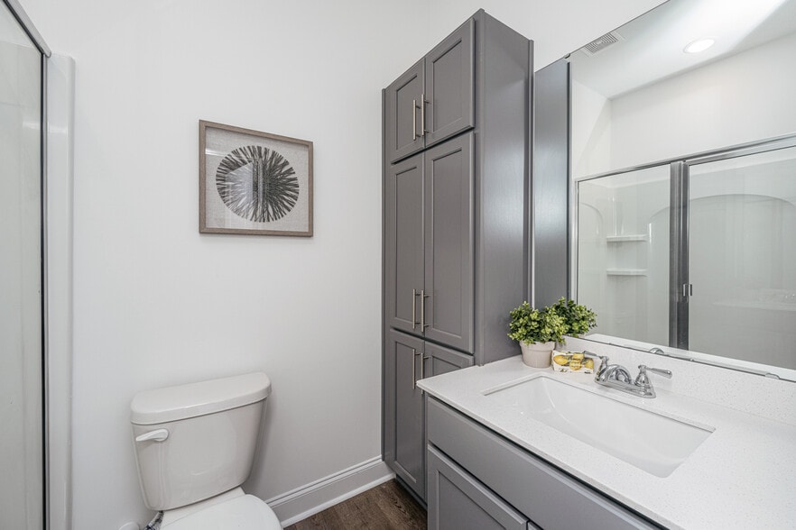 Bathroom - 104 Aplomb Aly