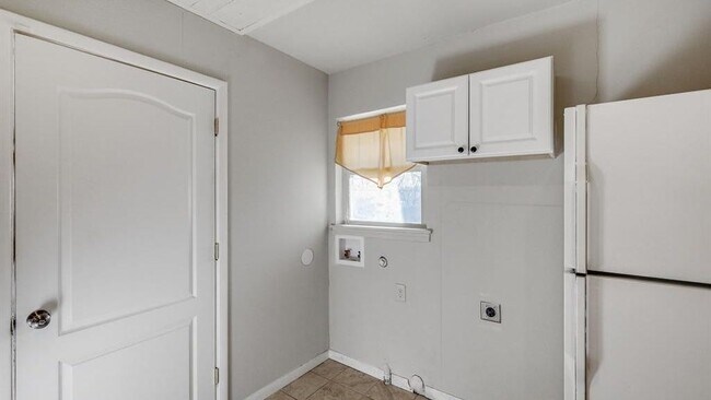 Building Photo - 4313 Bonnie Dr