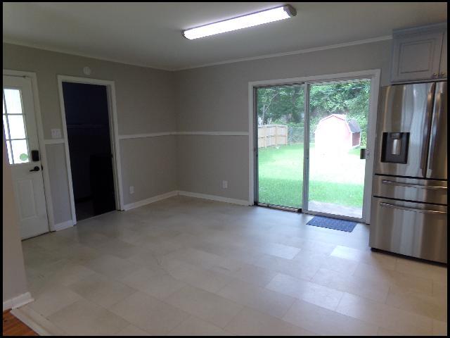 Building Photo - 51 Meadowbrook Dr