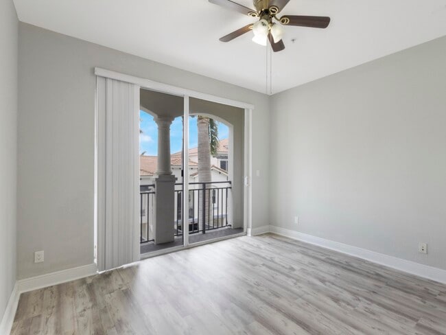 Building Photo - 3028 Waterside Cir