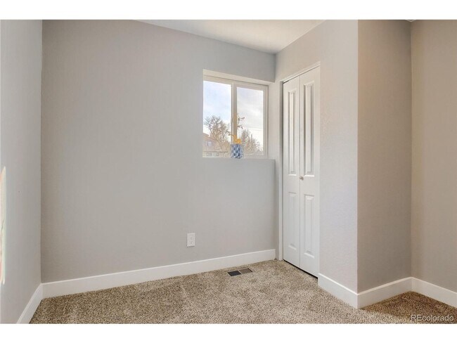 Building Photo - BEAUTIFUL 3bd/2ba Home in Denver, CO! Avai...