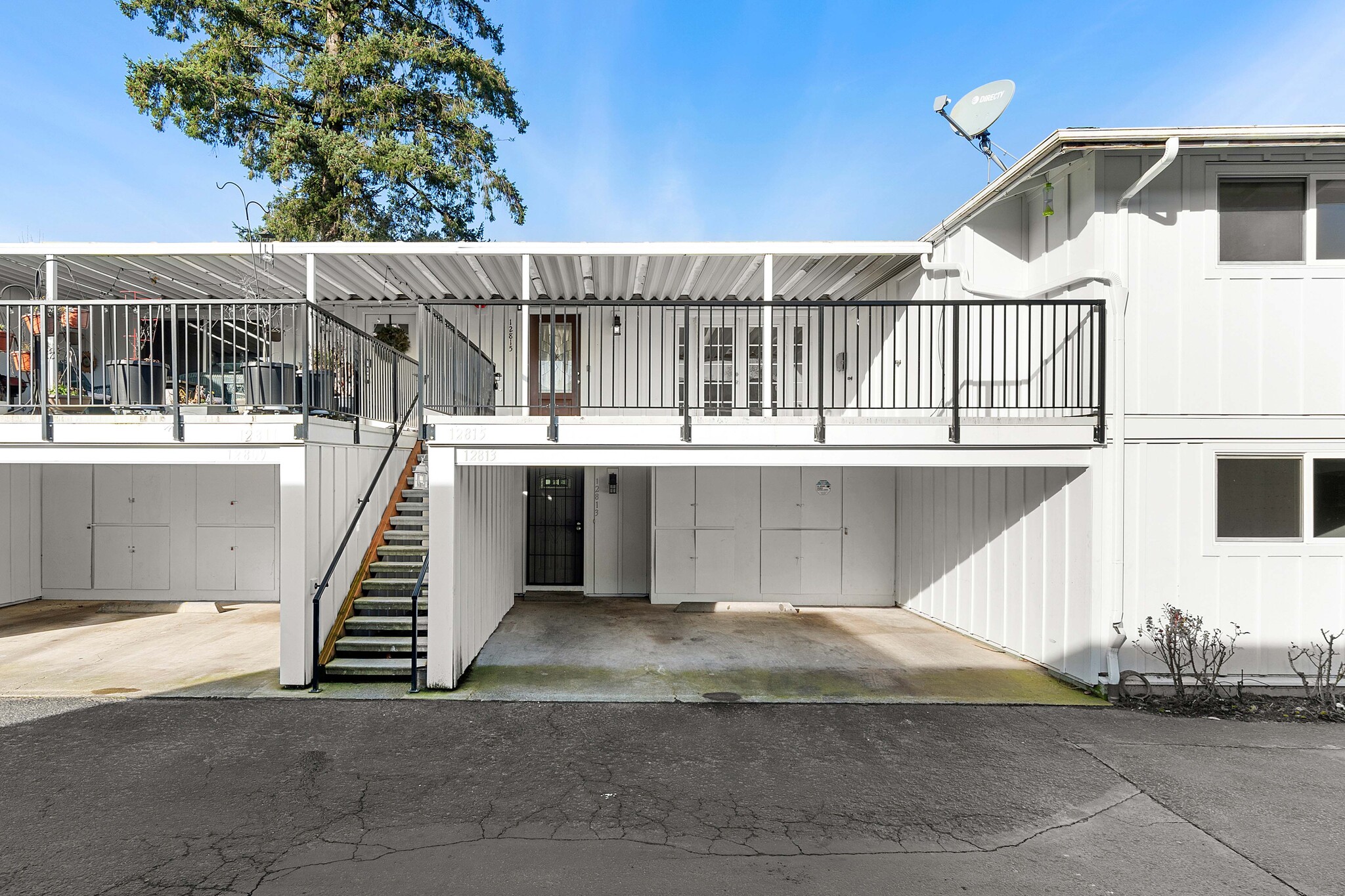 Building Photo - 12815 SE Stark St