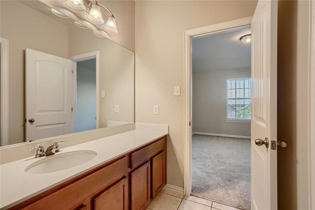 Building Photo - 908 Hartman Dr