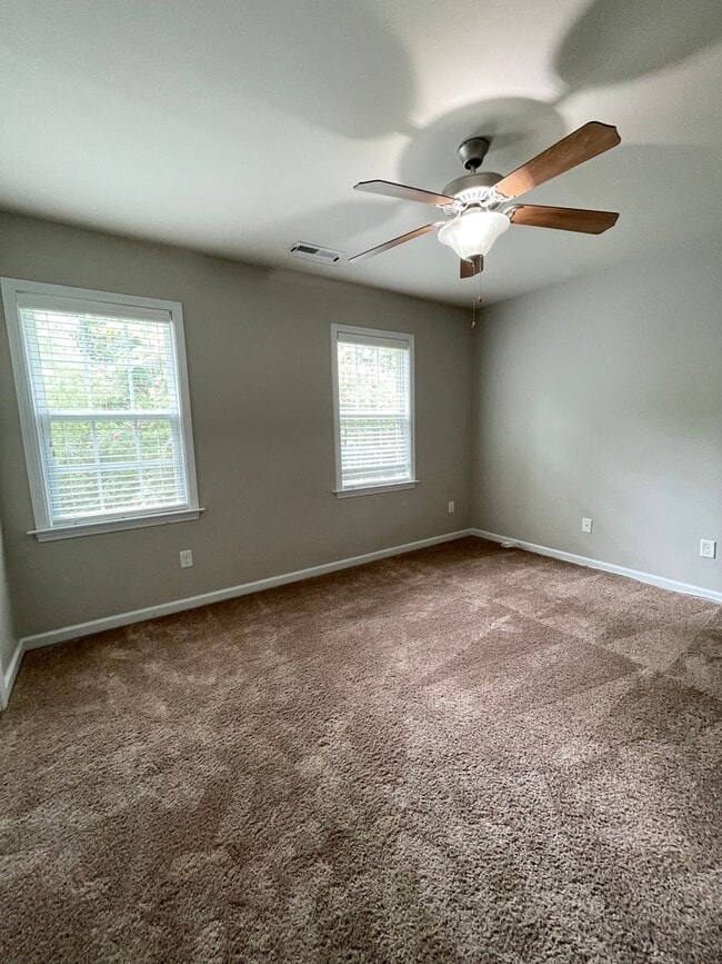 Building Photo - Welcome to Greenford Place!