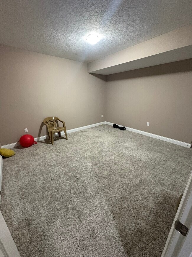 Building Photo - 5668 Prairie Grass Dr