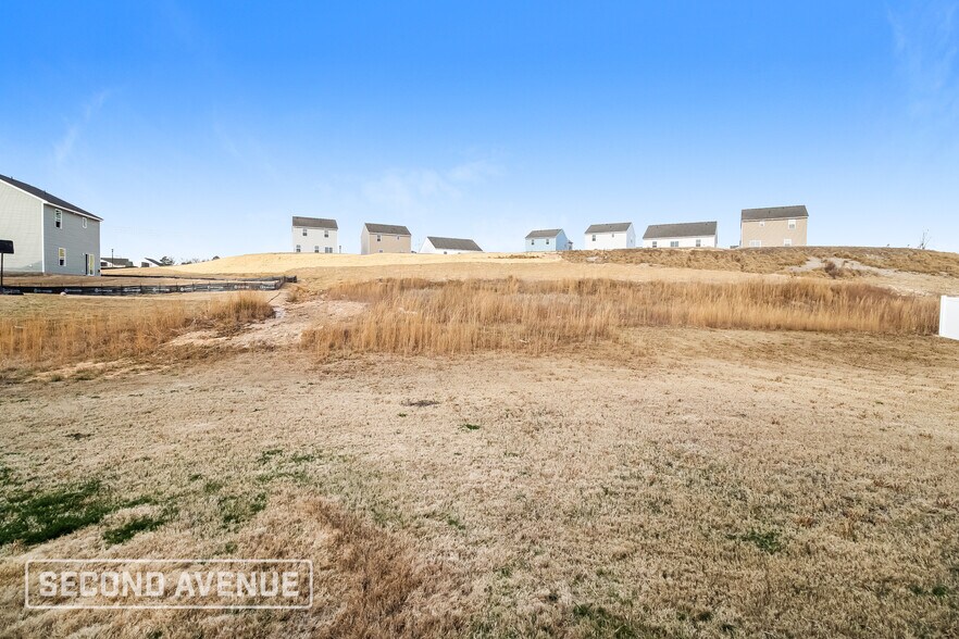 Building Photo - 411 Misty Knl Dr