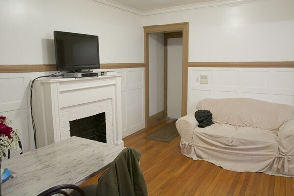 Building Photo - 447 Park Dr