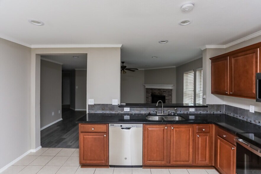 Building Photo - 2513 Buffalo Run