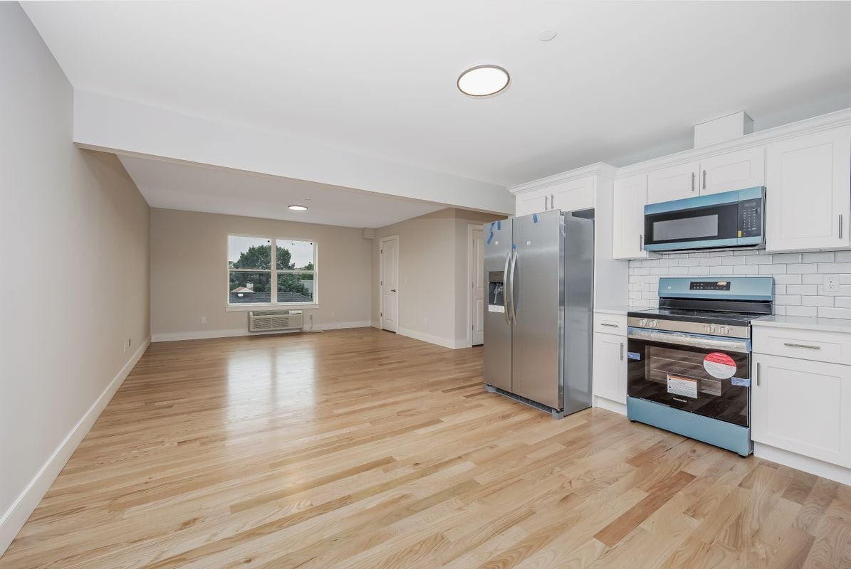 Building Photo - 539 Front St