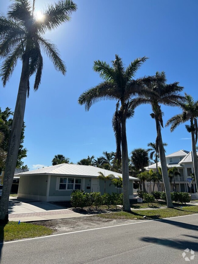 Building Photo - Historical Punta Gorda across from Gilchri...